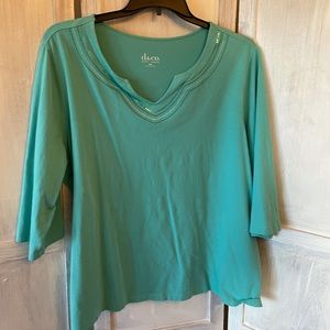 3/4 sleeve t-shirt